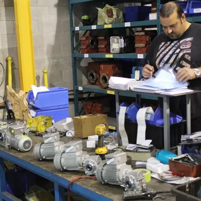 Right angle gear motors by Bauer GMC
					width=